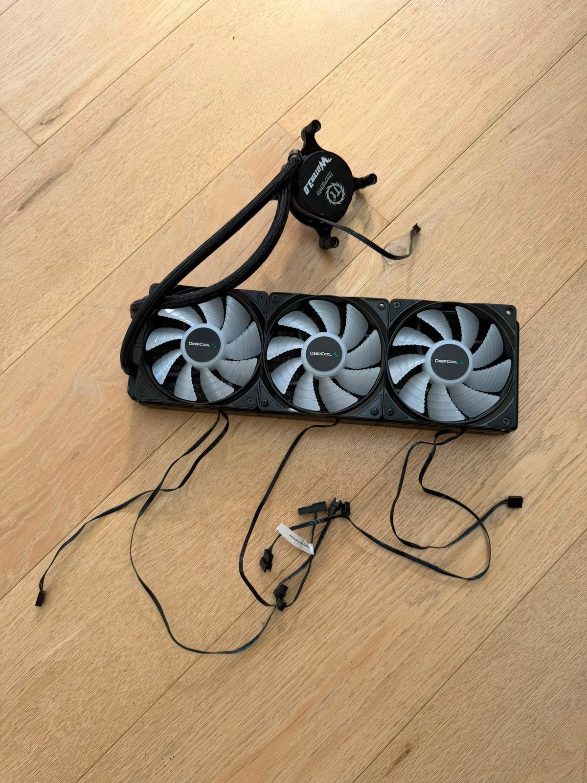 Thermaltake Water 3.0 Riing RGB 360, Enlèvement, Utilisé