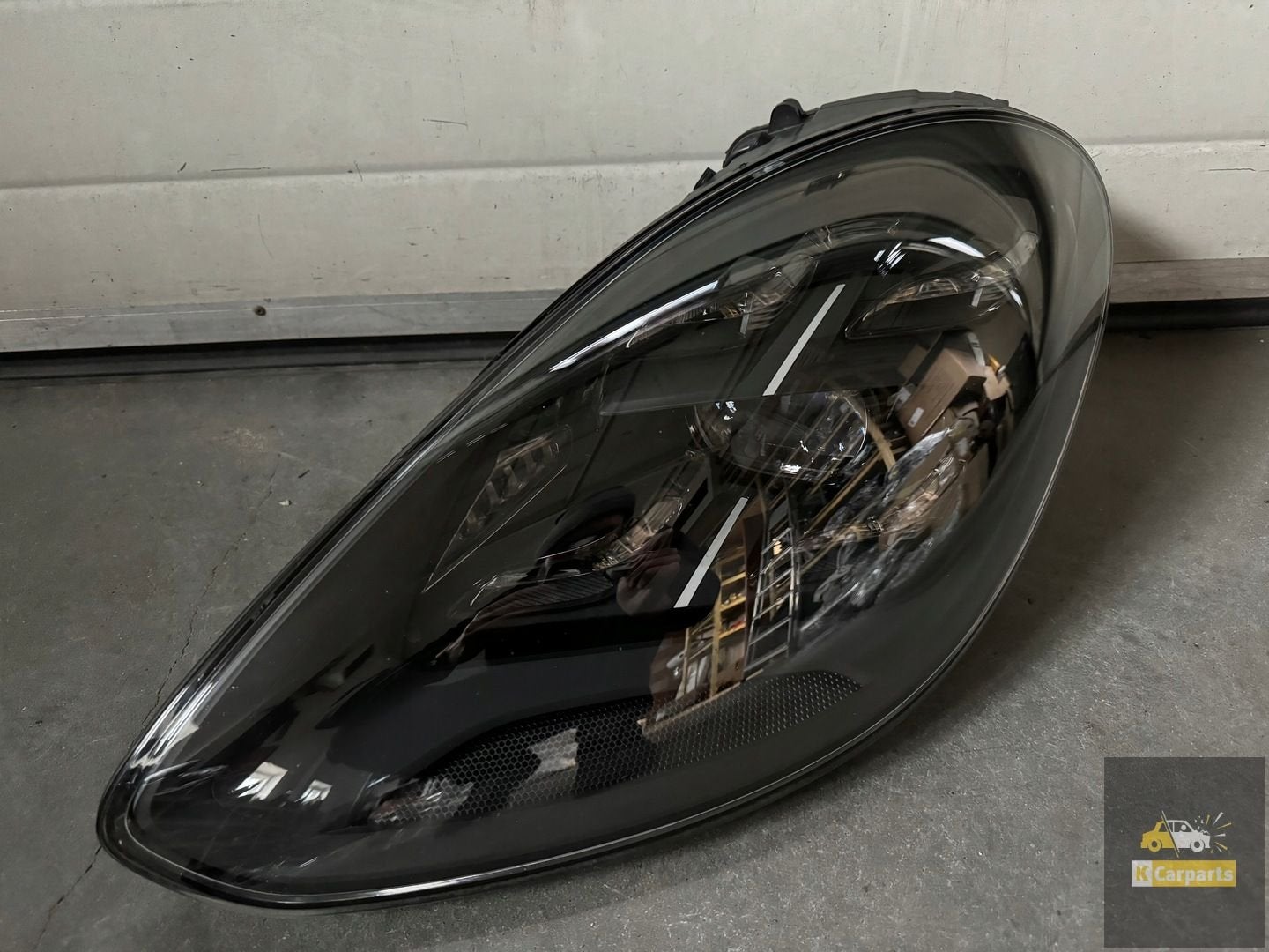 973941035, PORSCHE PANAMERA 971 MATRIX LAMP VOL LED LINKS EU, Gebruikt, Porscheplatz 1
70435  Stuttgart, DE, Porsche, Info@porsche.de