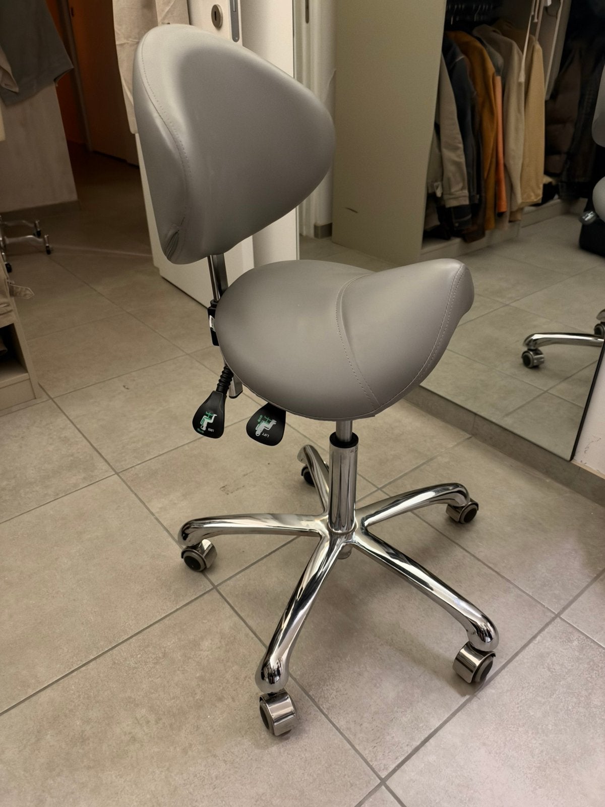 Fauteuil ergonomique avec dossier - Gris - Réglable, Enlèvement, Comme neuf, Gris