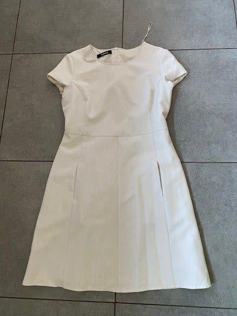 Mooie, witte jurk maat 38 merk TAIFUN  Nieuwstaat, Taille 38/40 (M), Enlèvement ou Envoi, Au-dessus du genou, Comme neuf