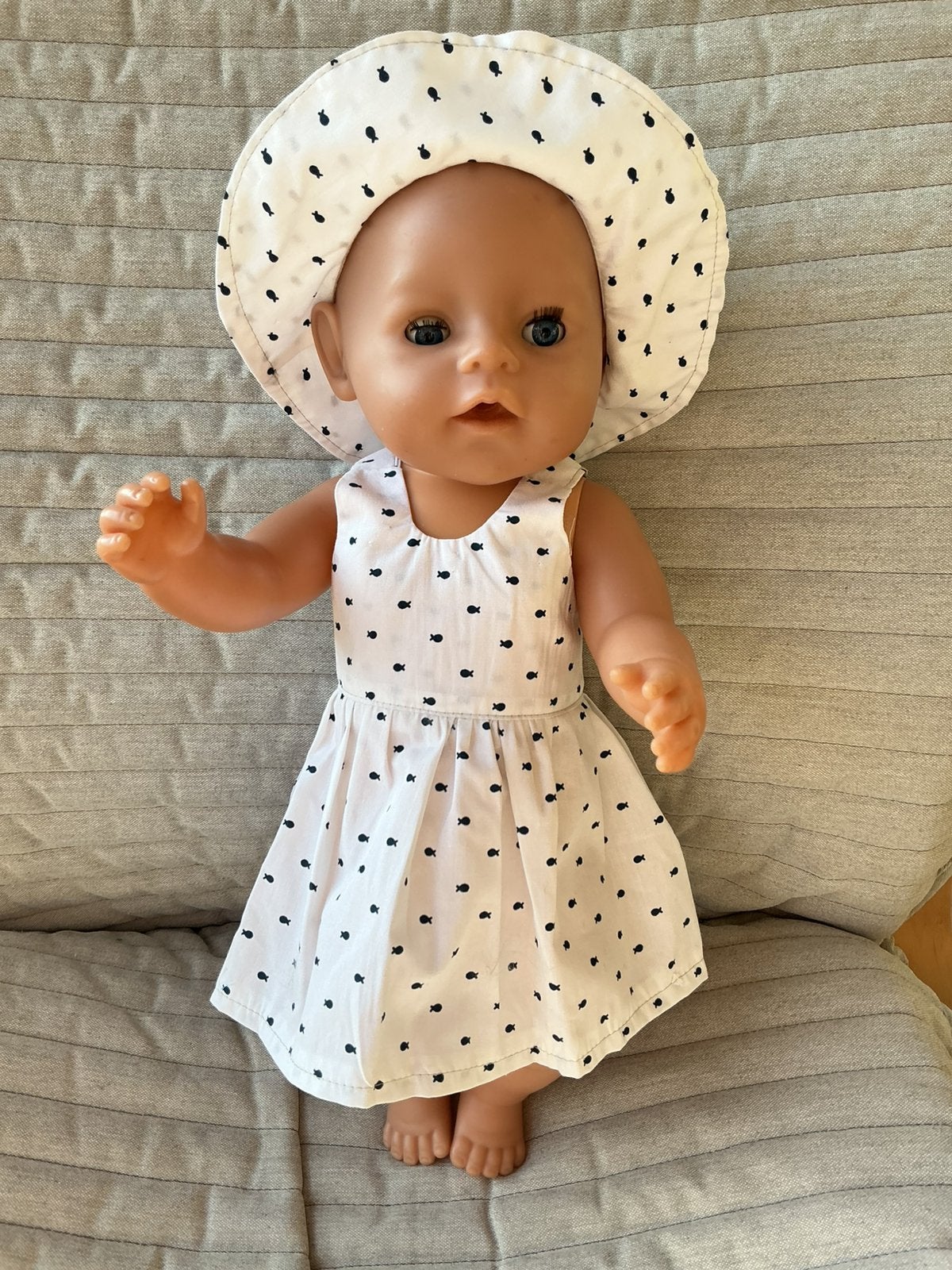 155. Babyborn: Nieuw wit zomerjurkje met zonnehoedje, Ophalen of Verzenden, Nieuw, Babypop