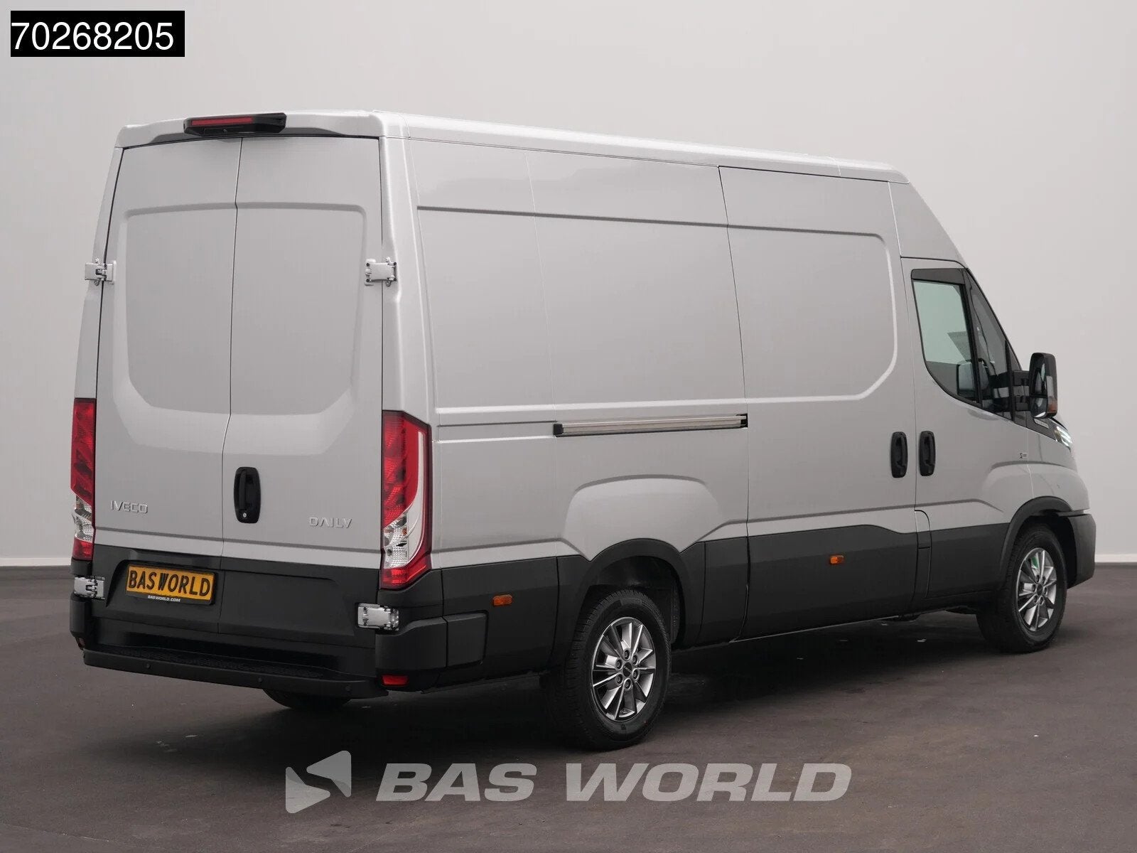 Iveco Daily 35S21 BPM VRIJ! 3.0L Automaat L2H2 2025model ACC, Auto's, Stof, Euro 6, 4 cilinders, Iveco