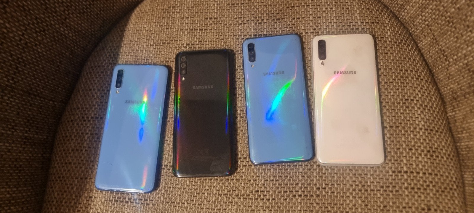 4 samsung A70 128GB