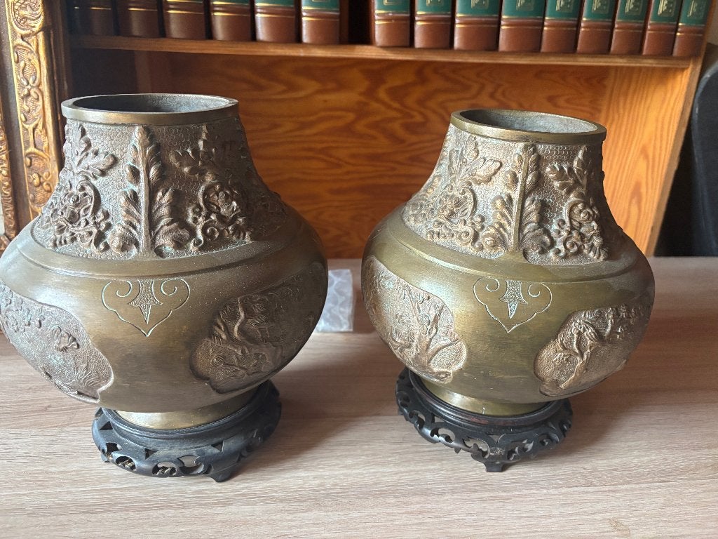 Paire de brûle-parfum en bronze, Enlèvement, Bronze