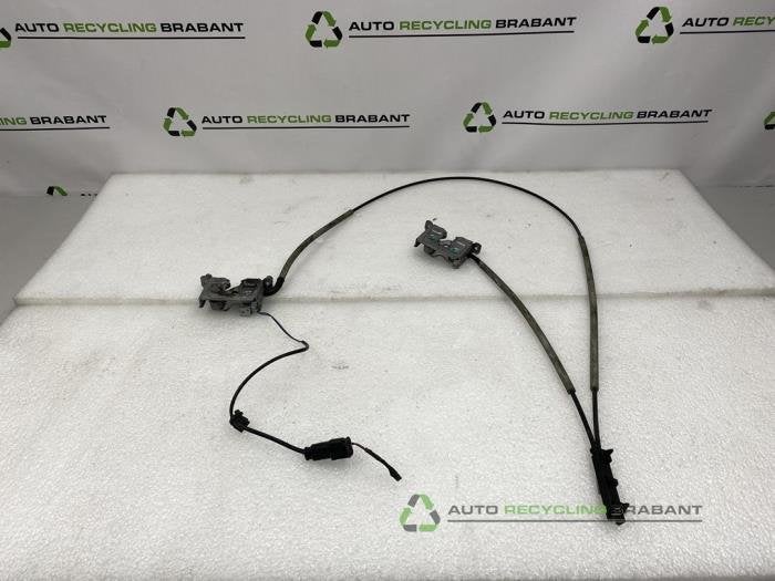 Mécanique de verrouillage capot d'un BMW X5, -, 3 mois de garantie, Utilisé, -