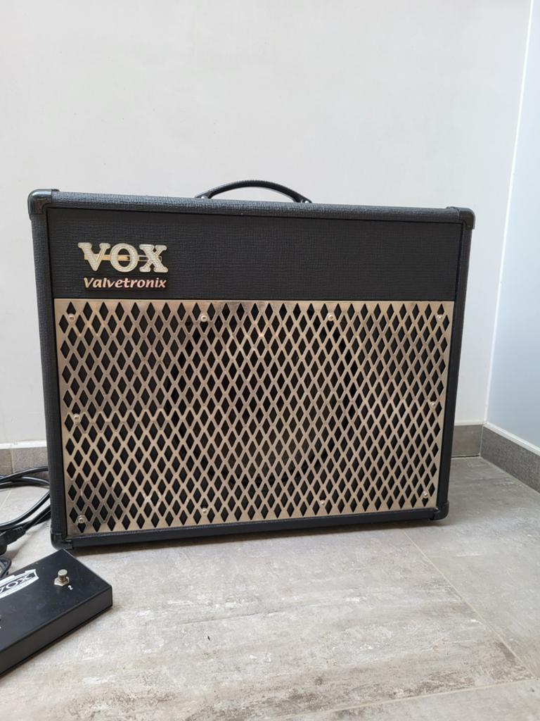 Gitaarversterker-  Vox Valvatronix AD50VT (50W), Musique & Instruments, Amplis | Basse & Guitare, Enlèvement, Guitare