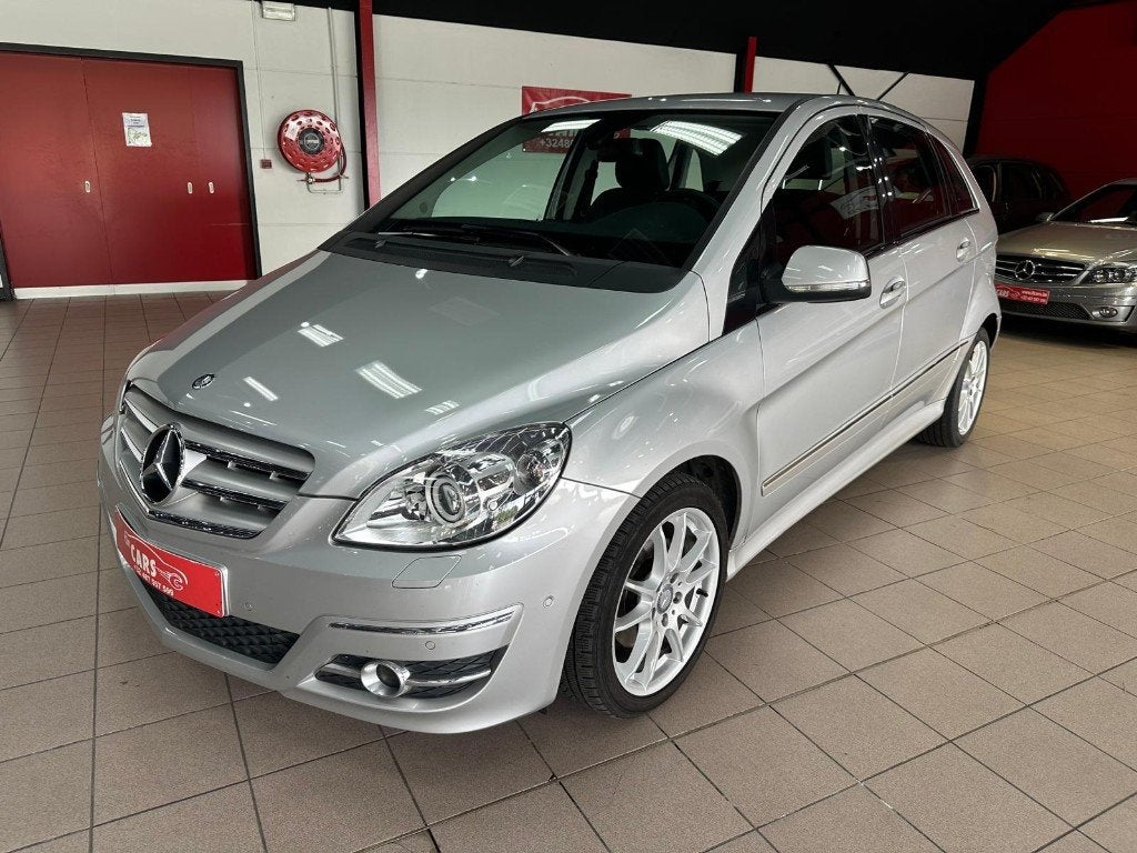 Mercedes-Benz B180CDI*AUTOMAAT*AIRCO*PDC*12 MAANDEN GARANTIE, Auto's, Mercedes-Benz, Zwart, Leder en Stof, Parkeersensor, 5 deurs