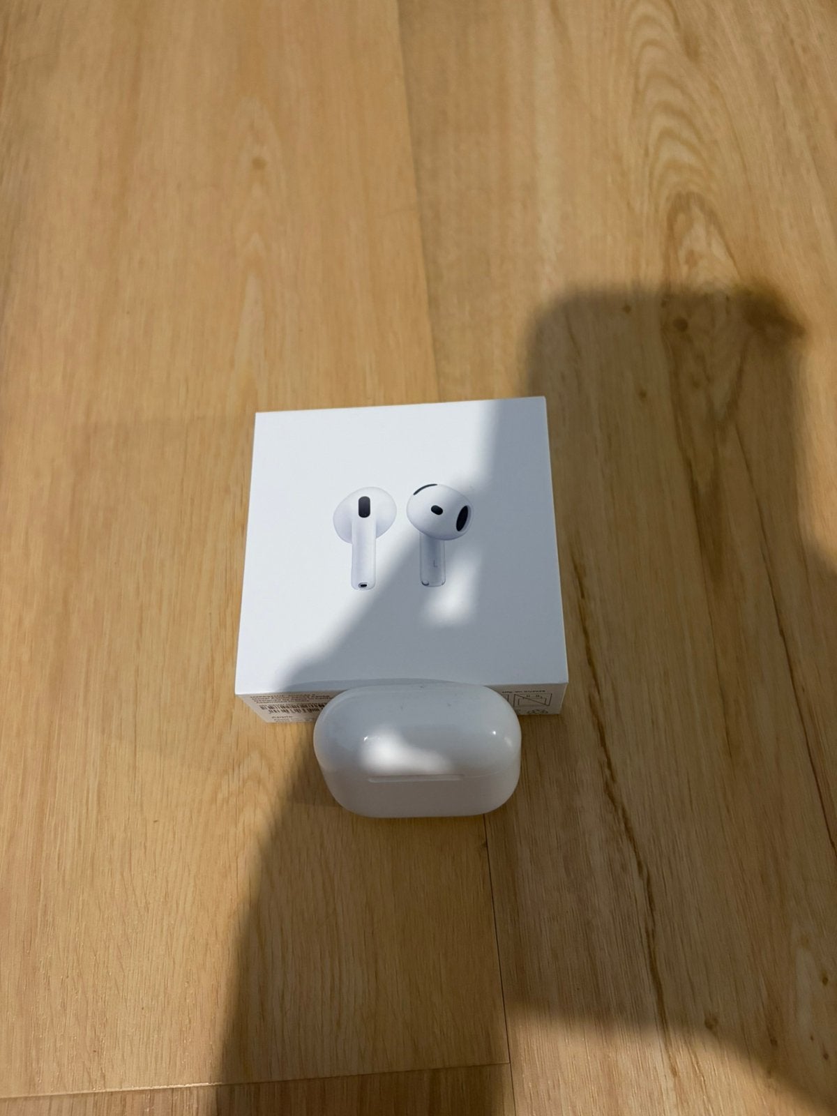 Airpods 4 + oplaadcase, Télécoms, Téléphonie mobile | Écouteurs, Enlèvement, Comme neuf