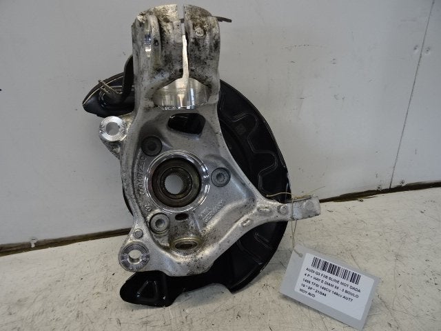 MOYEU DE ROUE AVANT DROIT Audi Q3 (F3B) (01-2018/-), Utilisé, Audi