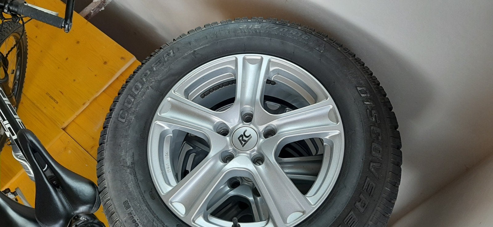 Pneus d'hiver sur la jante, Autos : Pièces & Accessoires, Enlèvement, Pneus hiver