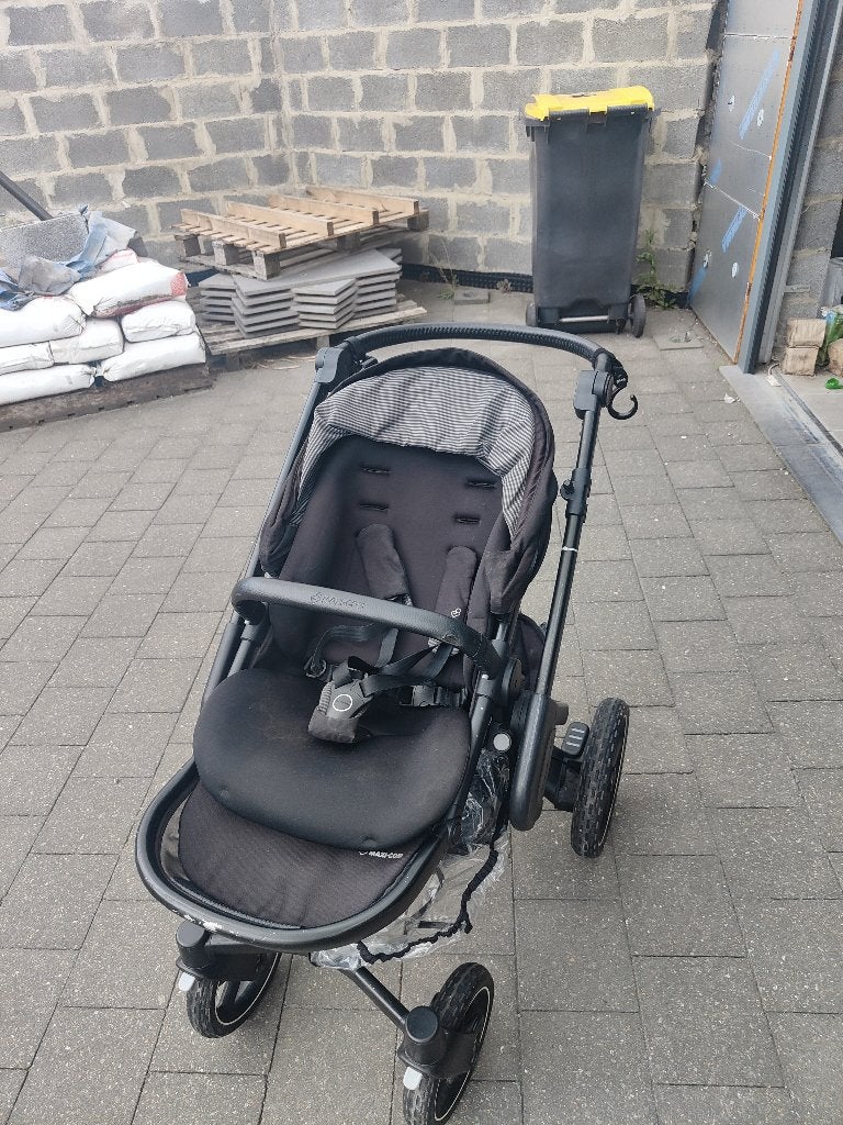 Poussette complète + Cosi et base ISOFIX - AUCUN envoi !!!!, Enfants & Bébés, Poussette combi, Avec nacelle, Enlèvement, Utilisé