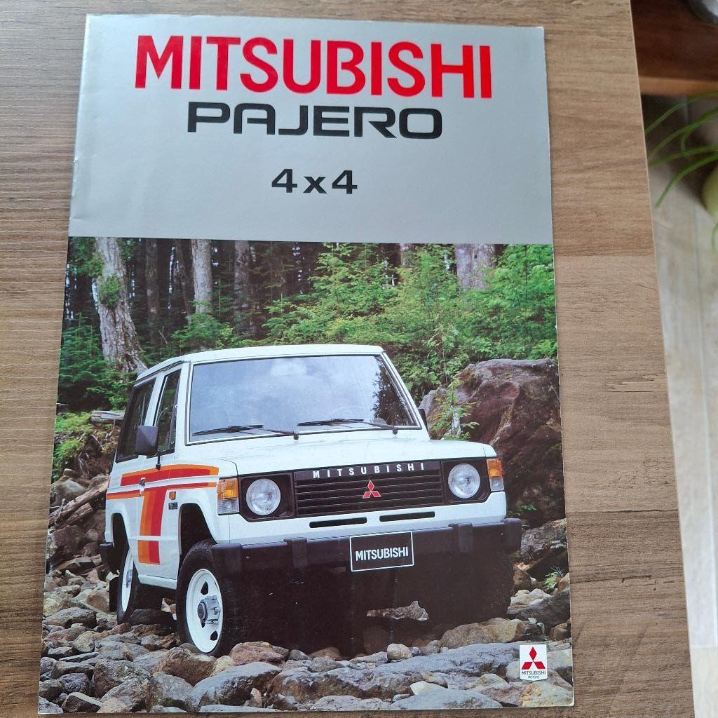 MITSBISHI  PAJERO 4 X 4   4/85, Boeken, Auto's | Folders en Tijdschriften, Ophalen of Verzenden, Nieuw, Mitsubishi