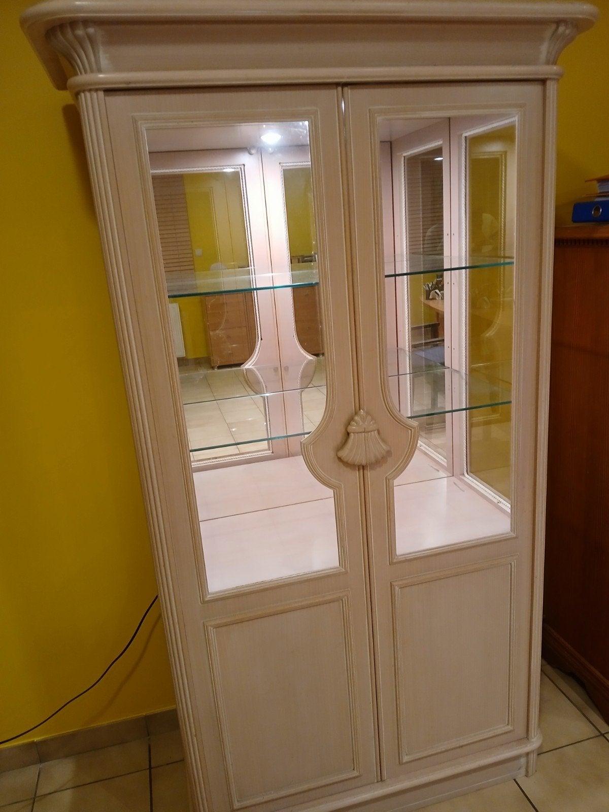 Vitrine rose avec lumière, Maison & Meubles, 25 à 50 cm, 50 à 100 cm, Avec tablette(s), 150 à 200 cm