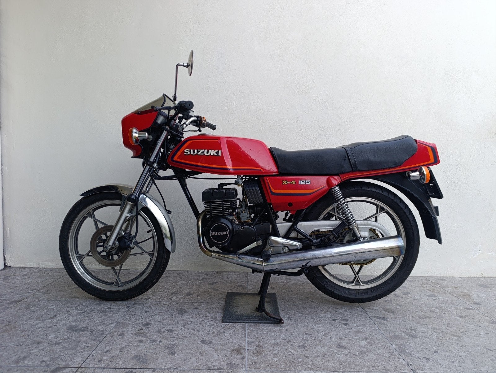 Suzuki GT125 X4 2 cilinder 2 takt, Motos, Motos | Suzuki, Particulier, jusqu'à 11 kW, 2 cylindres, Enlèvement