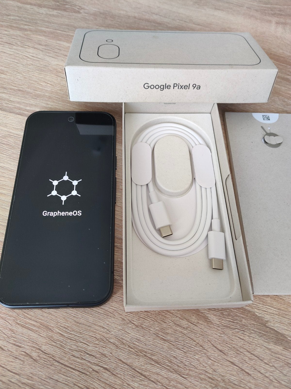 Google Pixel 9a 128GB new with GrapheneOS or Android, Telecommunicatie, Mobiele telefoons | Motorola, Verzenden