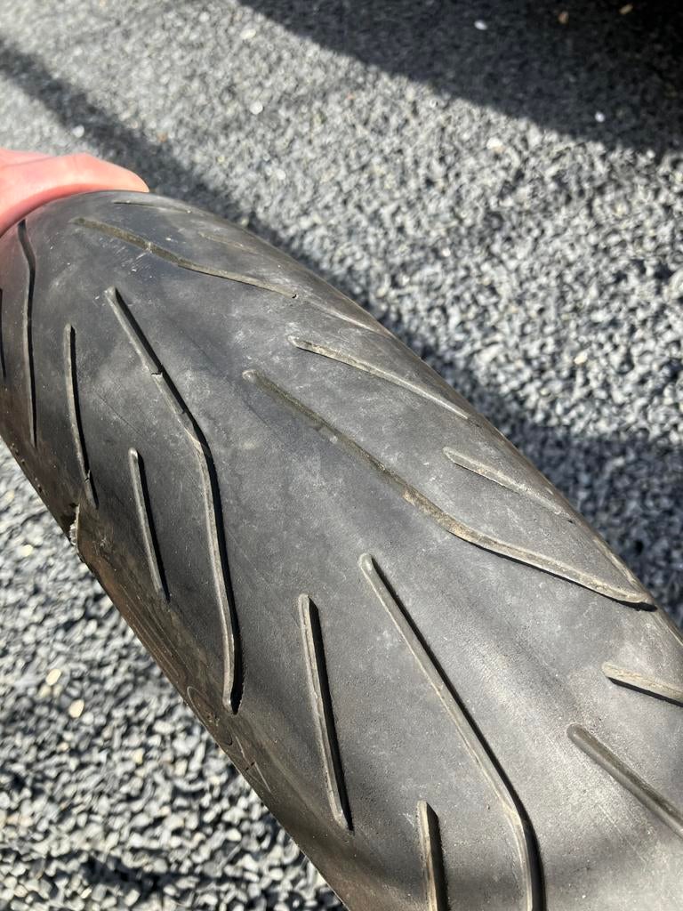 Band Michelin pilot power 3 - 120/70 ZR 17, Motoren, Ophalen, Gebruikt