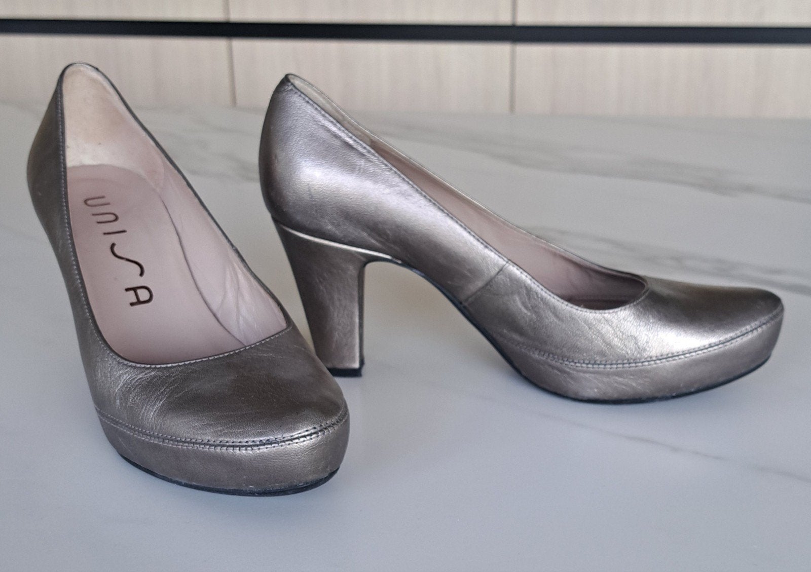 Pumps in leder merk Unisa- maat 39- bronskleurig/taupe, Ophalen of Verzenden, Pumps