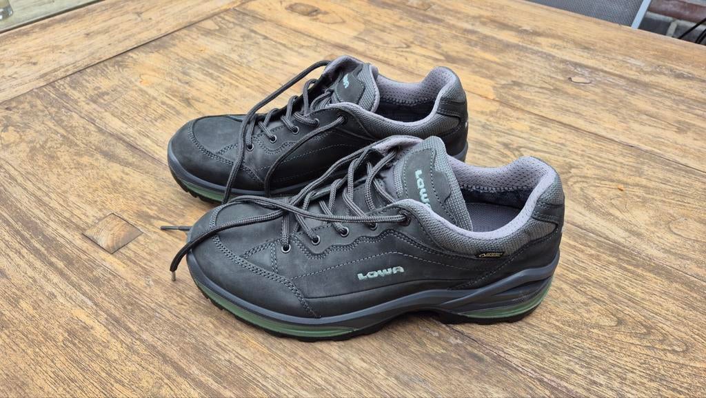 Lowa Renegate GTX maat 41 nieuw, Sport en Fitness, Ophalen