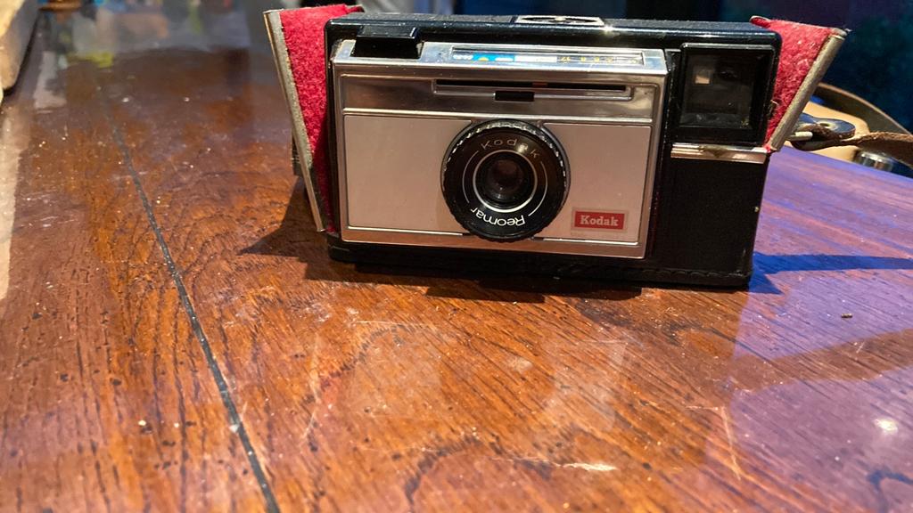 Oud kodak toestel + oude lens, Audio, Tv en Foto, Ophalen, Zo goed als nieuw, Kodak