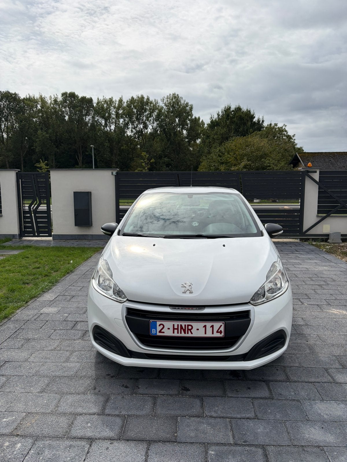 Peugeout 208, Autos, Isofix, Achat, Euro 6, Entreprise