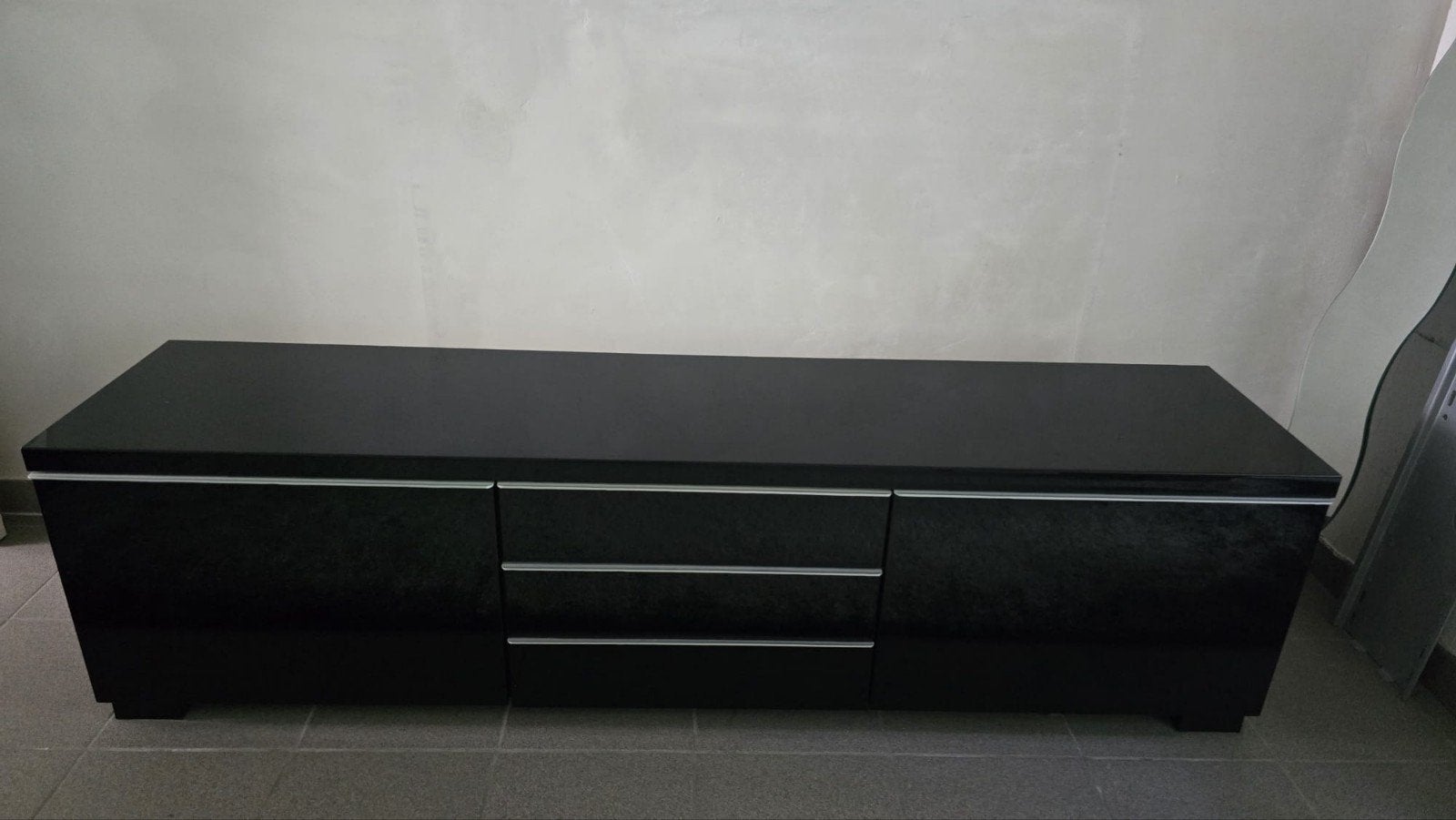 Televisiekast (boven + onder), Ophalen