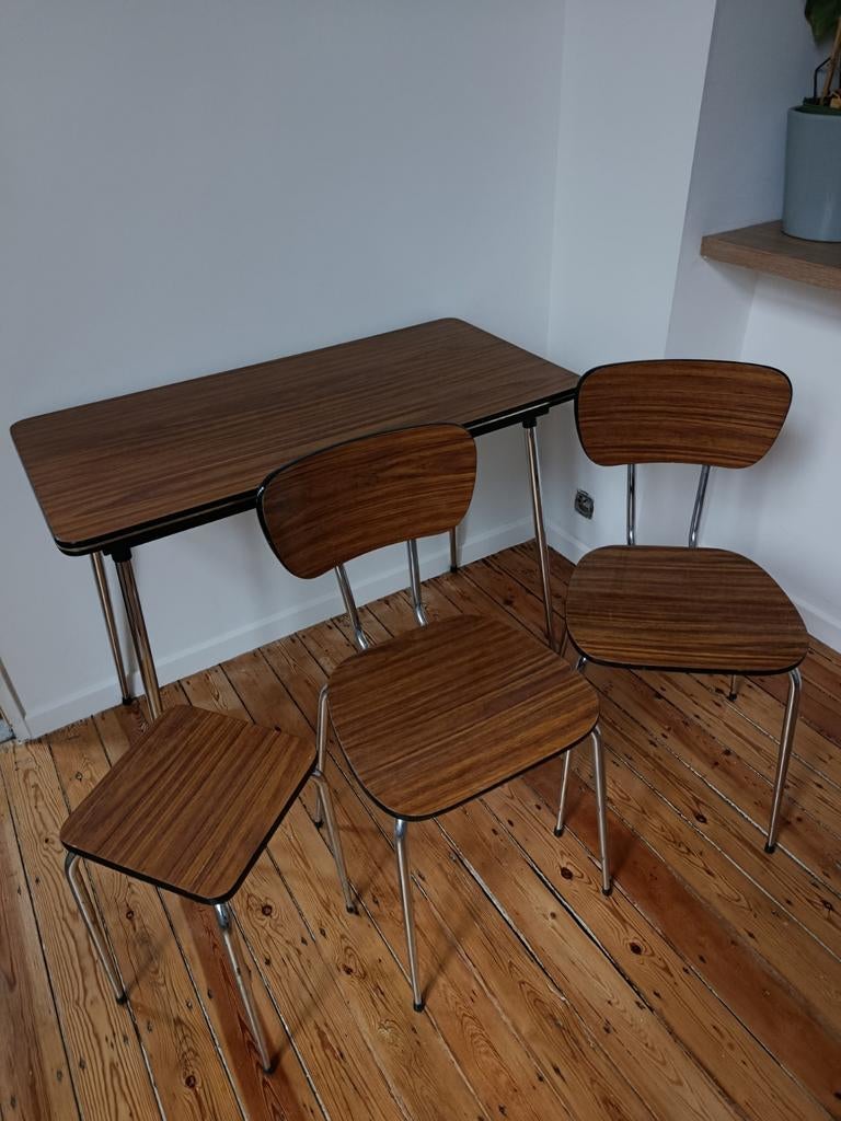 Ensemble Vintage Formica Marron – Table - Chaises - Tabouret, Enlèvement