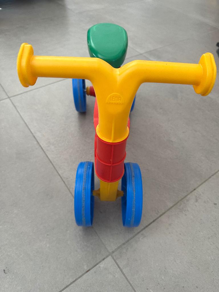 loopfiets, Kinderen en Baby's, Speelgoed | Buiten | Voertuigen en Loopfietsen, Ophalen, Zo goed als nieuw, Loopfiets