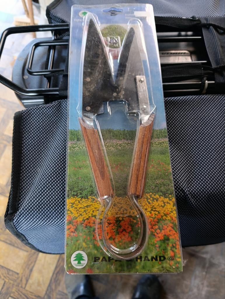 Buxus schaar nieuw, Enlèvement