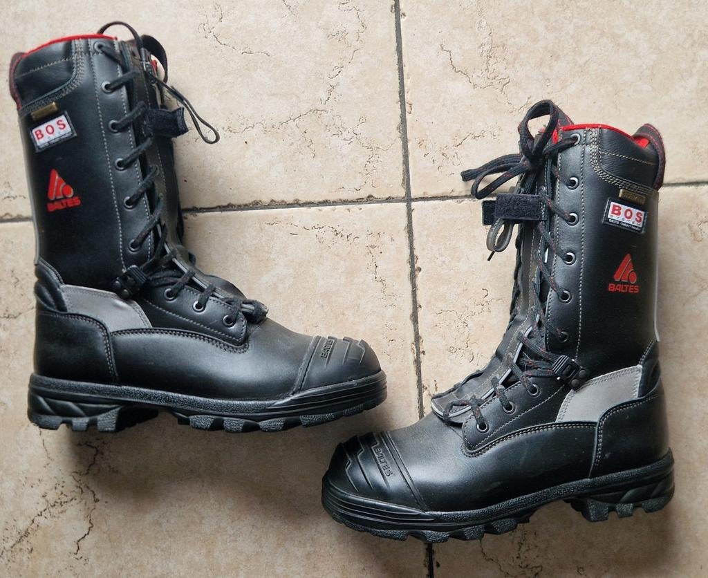 Nouvelles bottes de pompiers rouges Baltes Bos System Epsilo, Enlèvement