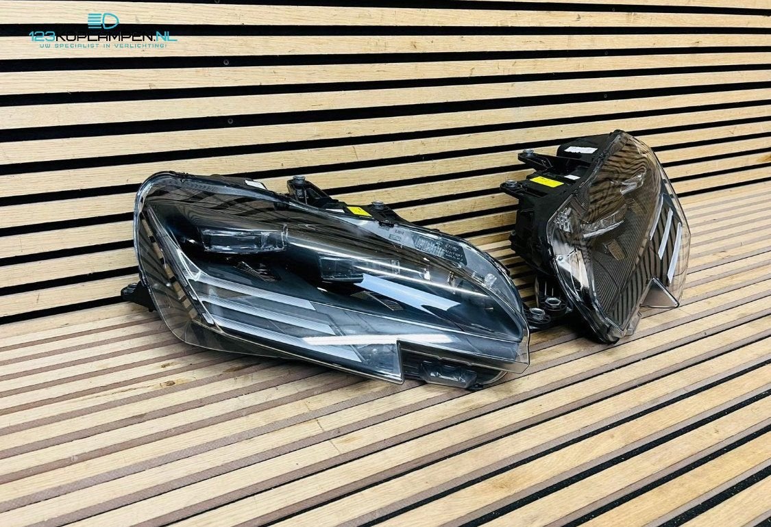 Ferrari SF90 Xenon Led koplamp links rechts, Autos : Pièces & Accessoires, -, Ferrari, Utilisé, -