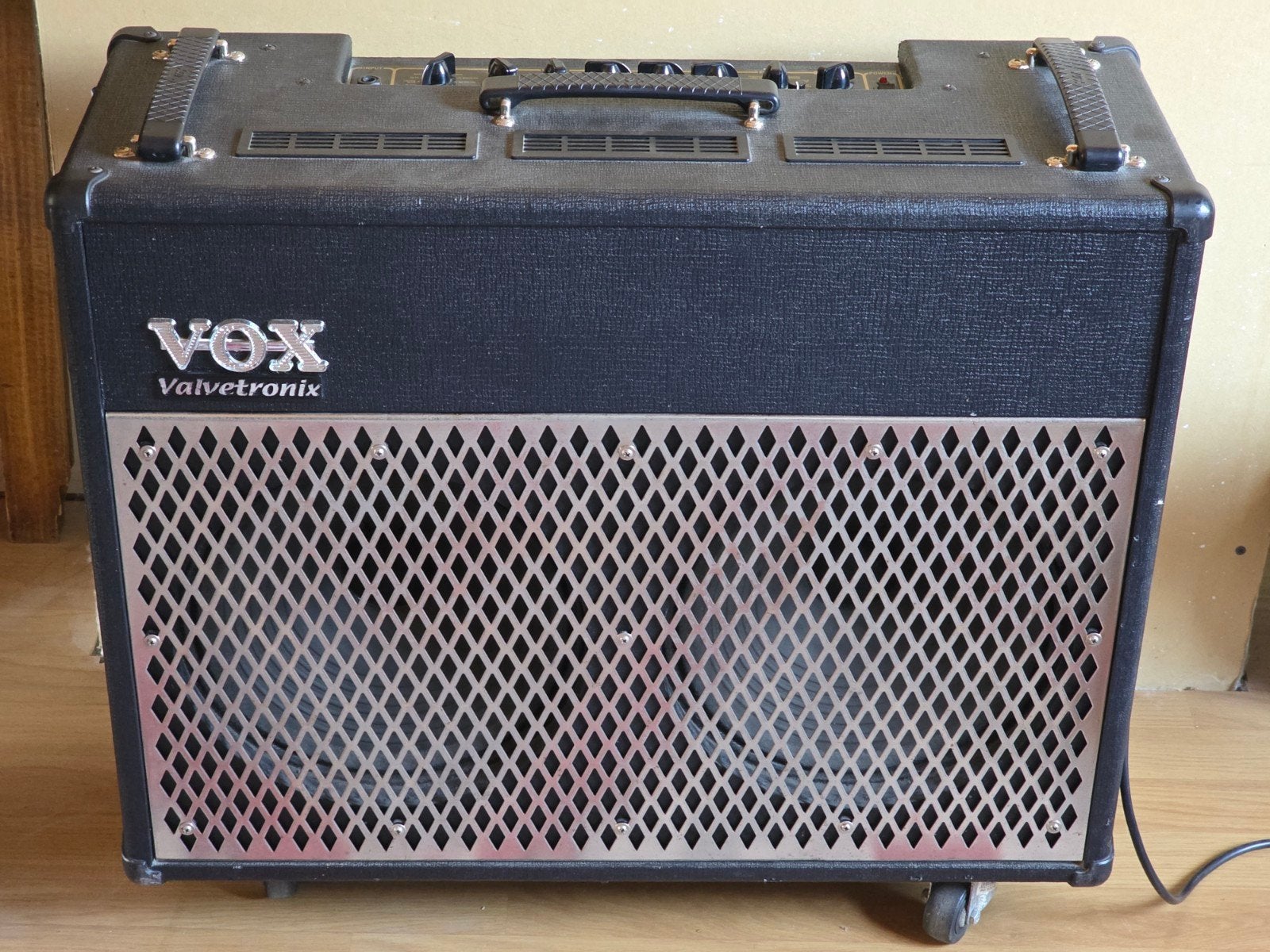 vox ad 100 vt defect, Musique & Instruments, Enlèvement, Guitare