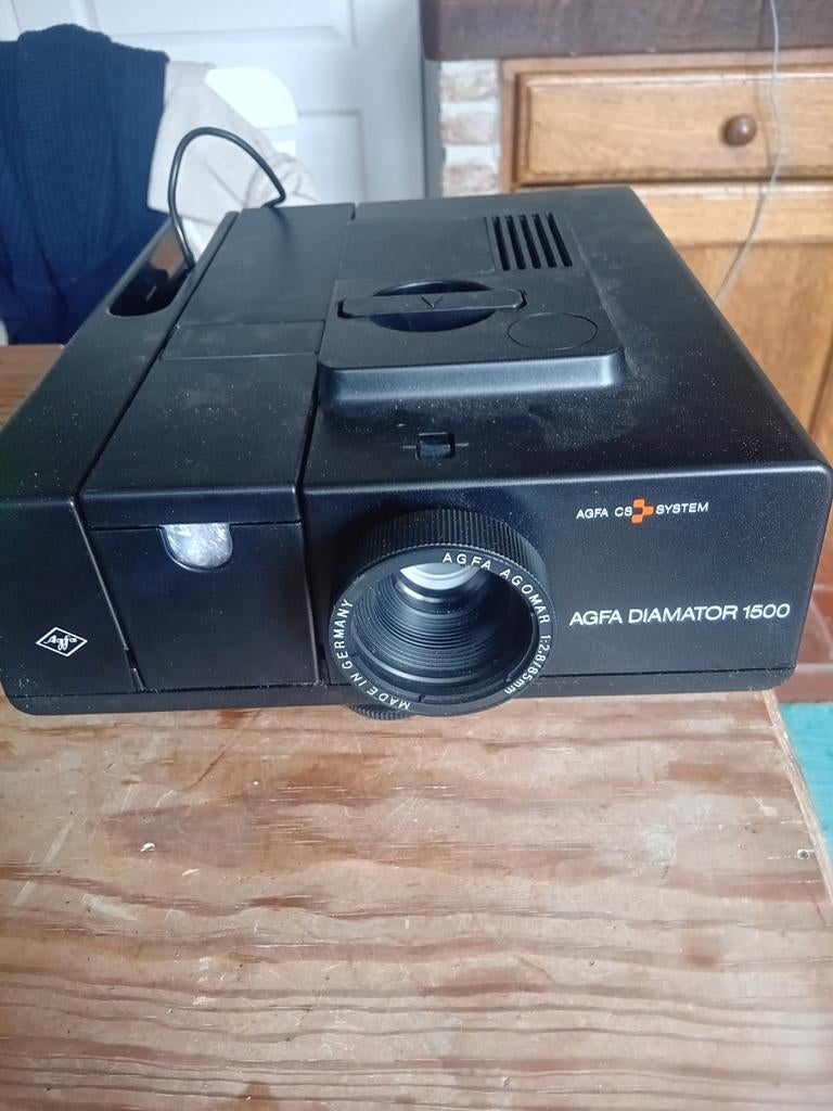 Diaprojector , scherm en alle toebehoren, TV, Hi-fi & Vidéo, Projecteurs dias, Enlèvement