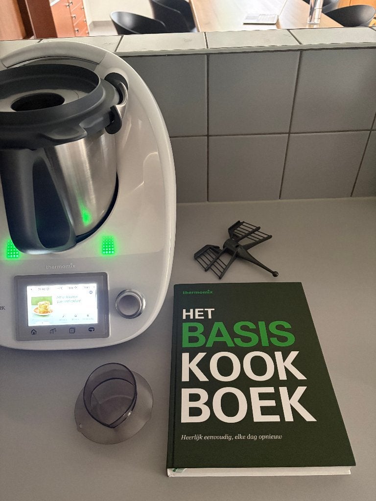 Thermomix TM5, Ophalen, 3 snelheden of meer, Zo goed als nieuw, 2 tot 3 liter