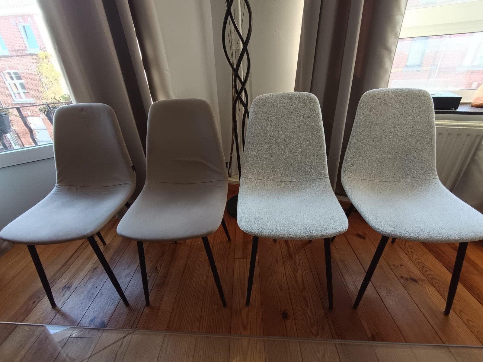 Lot de 4 chaises de salle à manger, Gris, Comme neuf, Enlèvement, Scandinave