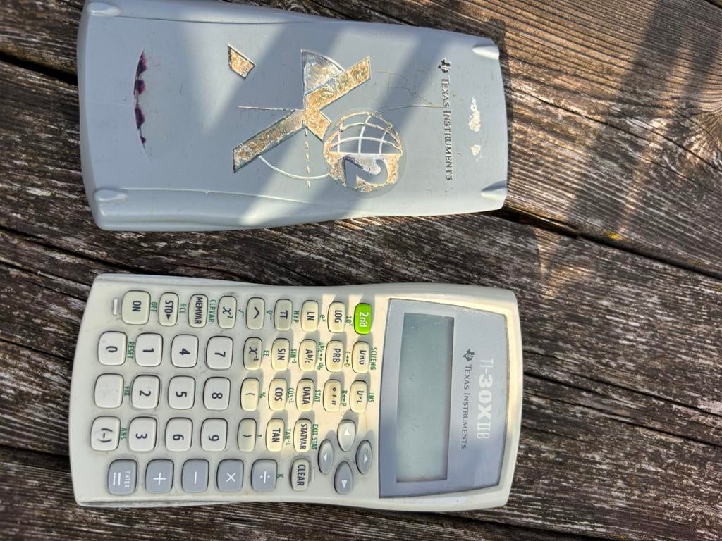 Texas instruments, Enlèvement ou Envoi, Comme neuf