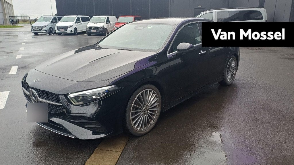 Mercedes-Benz A-Klasse Limousine A 180 AMG Line, 100 kW, Classe A, Entreprise, Carnet d'entretien