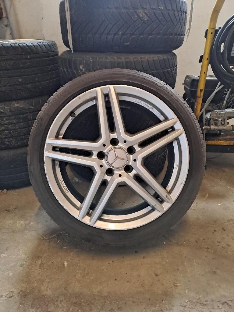 Mercedes velgen. 18 duims band 225/45/r18, Ophalen, Velg(en)