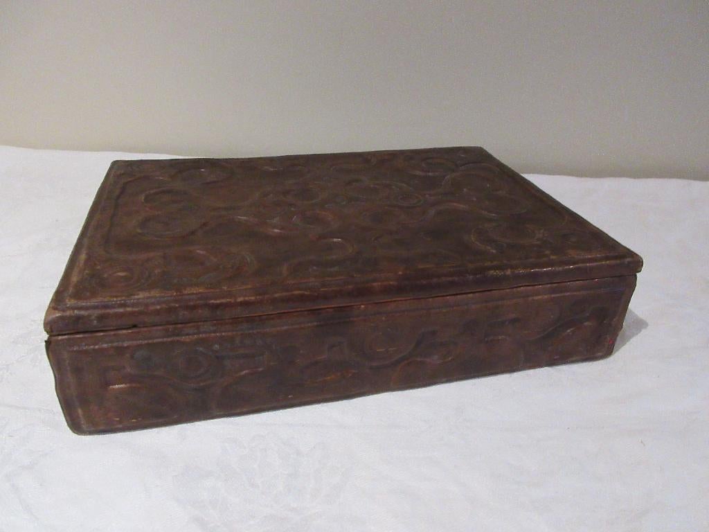 Ancienne boîte coffret couvert de cuir belle déco vintage, Enlèvement