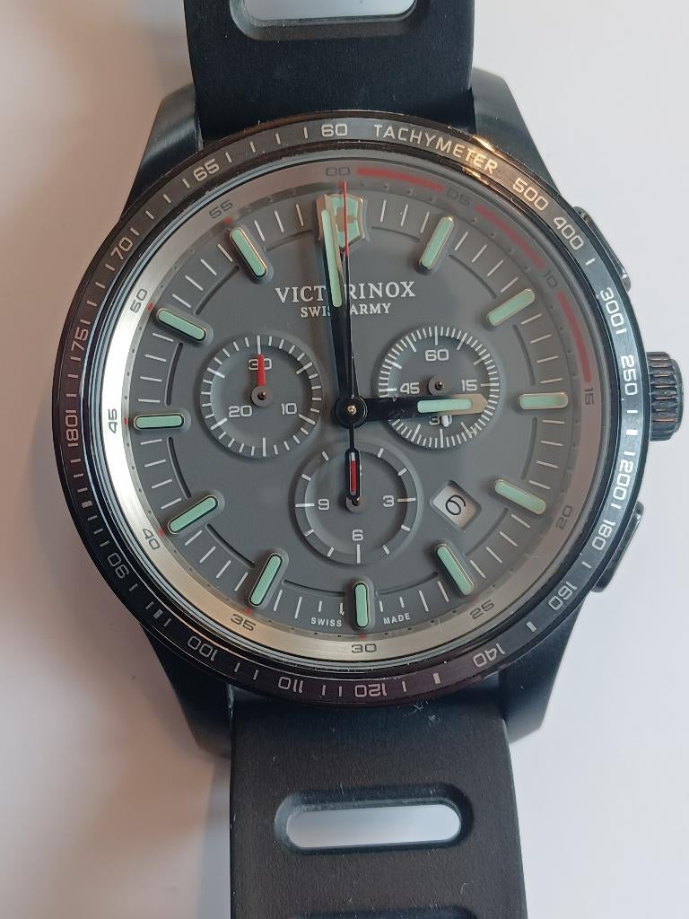Victorinox Alliance sport chronograph ref. 241818, Handtassen en Accessoires, Horloges | Heren, Overige merken, Gebruikt, Staal