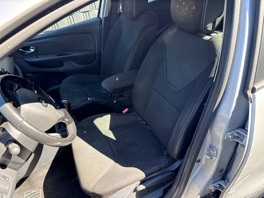 STOEL LINKS VOOR Renault Clio IV Estate / Grandtour (7R), Auto-onderdelen, Gebruikt, Renault, Peter-Huppertz-Straße 5
51063  Köln, DE