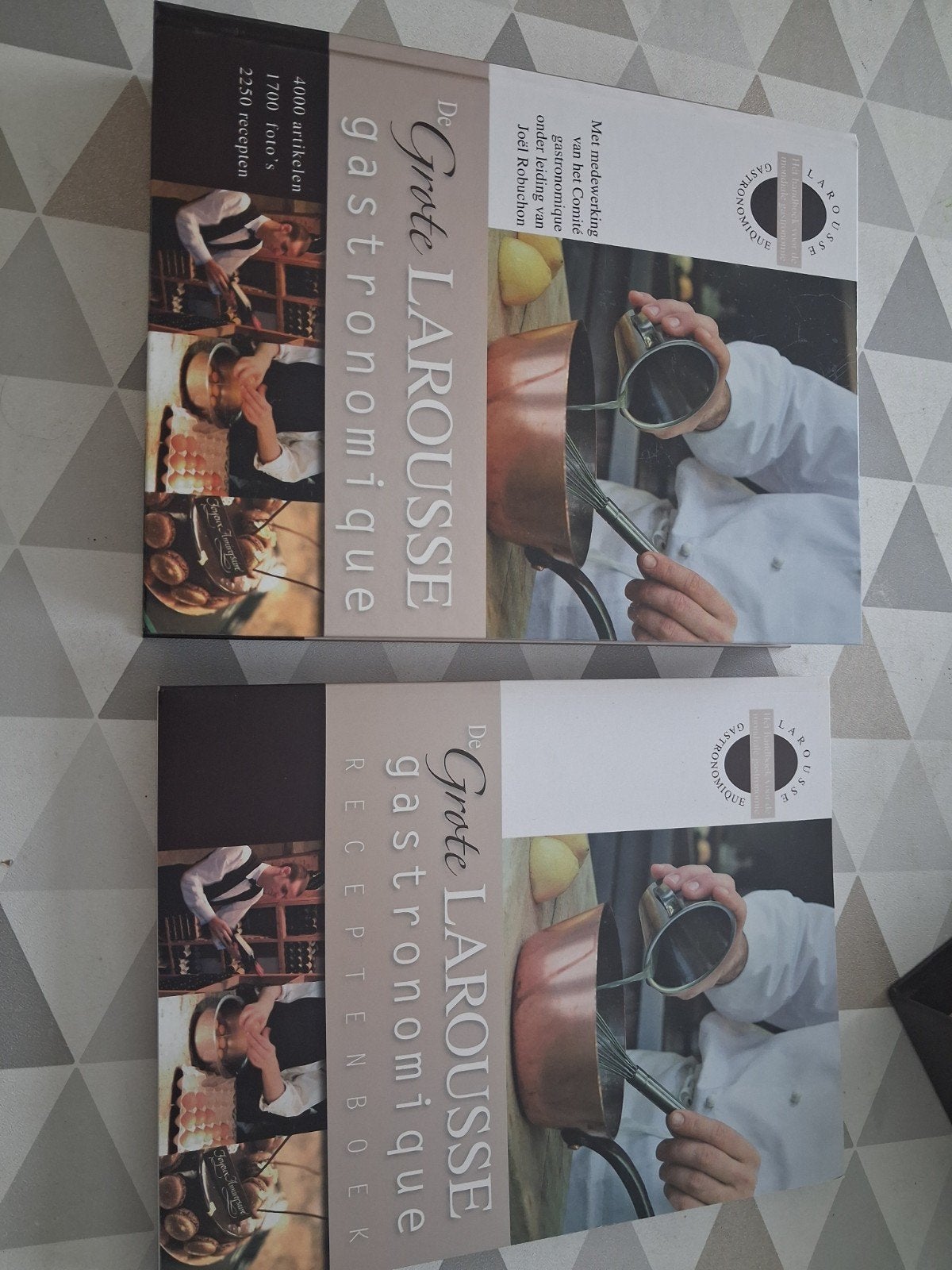 De Grote Larousse Gastronomique, Ophalen