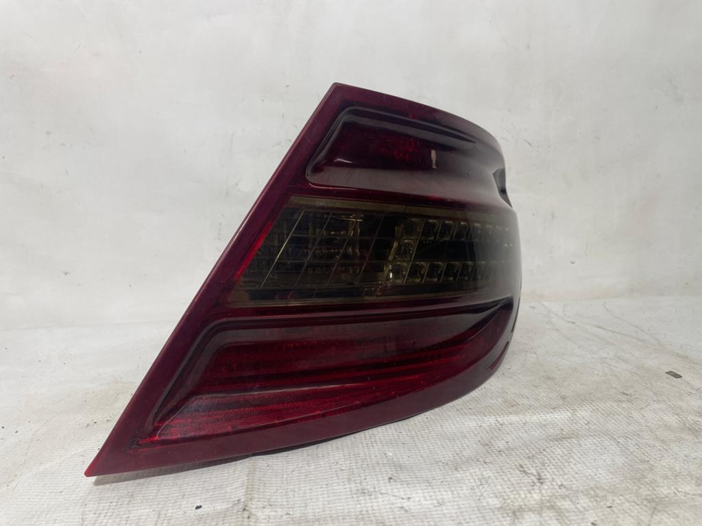 Feu arriere droit MERCEDES CLASSE C W204 204 820 20 64 R, Enlèvement, Utilisé, BMW