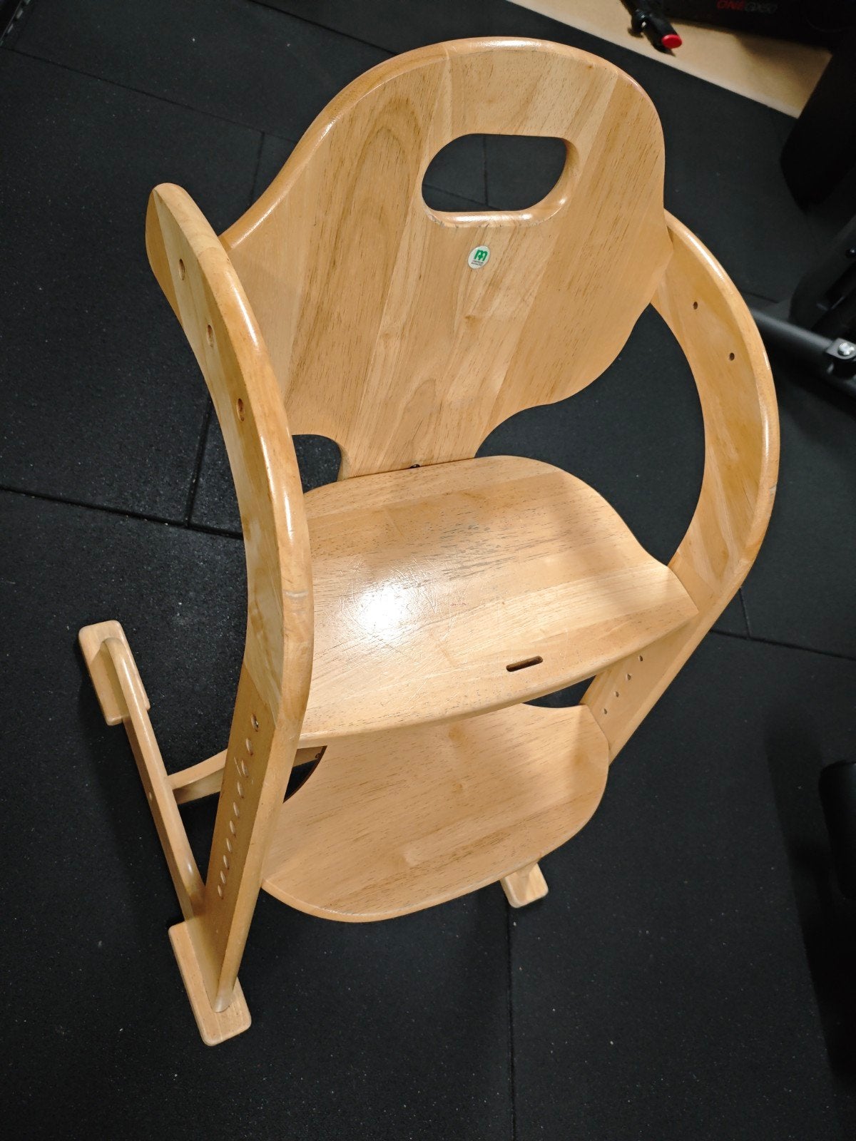 Mooie verstelbare houten meegroeikinderstoel, Kinderen en Baby's, Kinderstoelen, Ophalen, Gebruikt, Meegroeistoel, Afneembaar eetblad