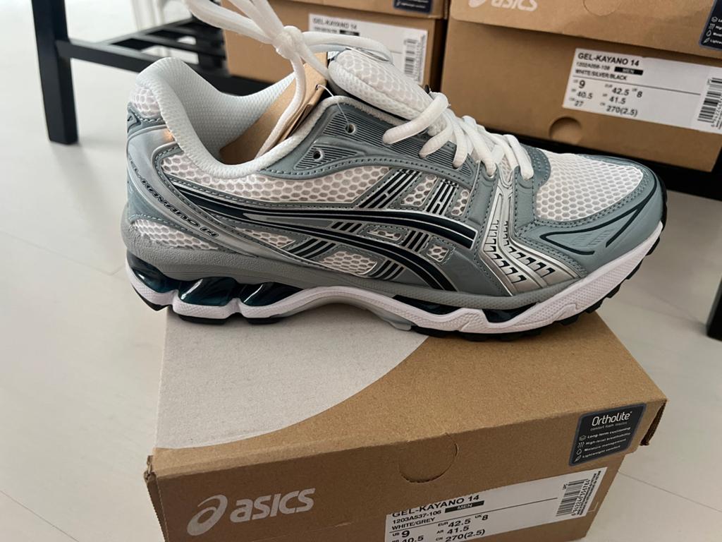 Asics - nieuw - maat 42,5, Ophalen of Verzenden, Nieuw
