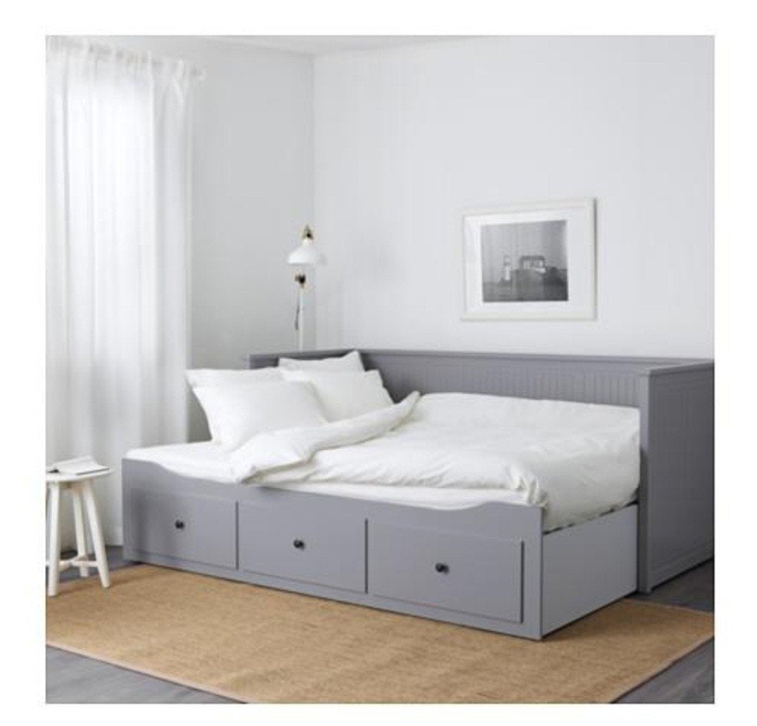 Lit banquette IKEA HEMNES gris – 3 tiroirs – 80x200 cm
Lit b, Enlèvement, Neuf, Gris