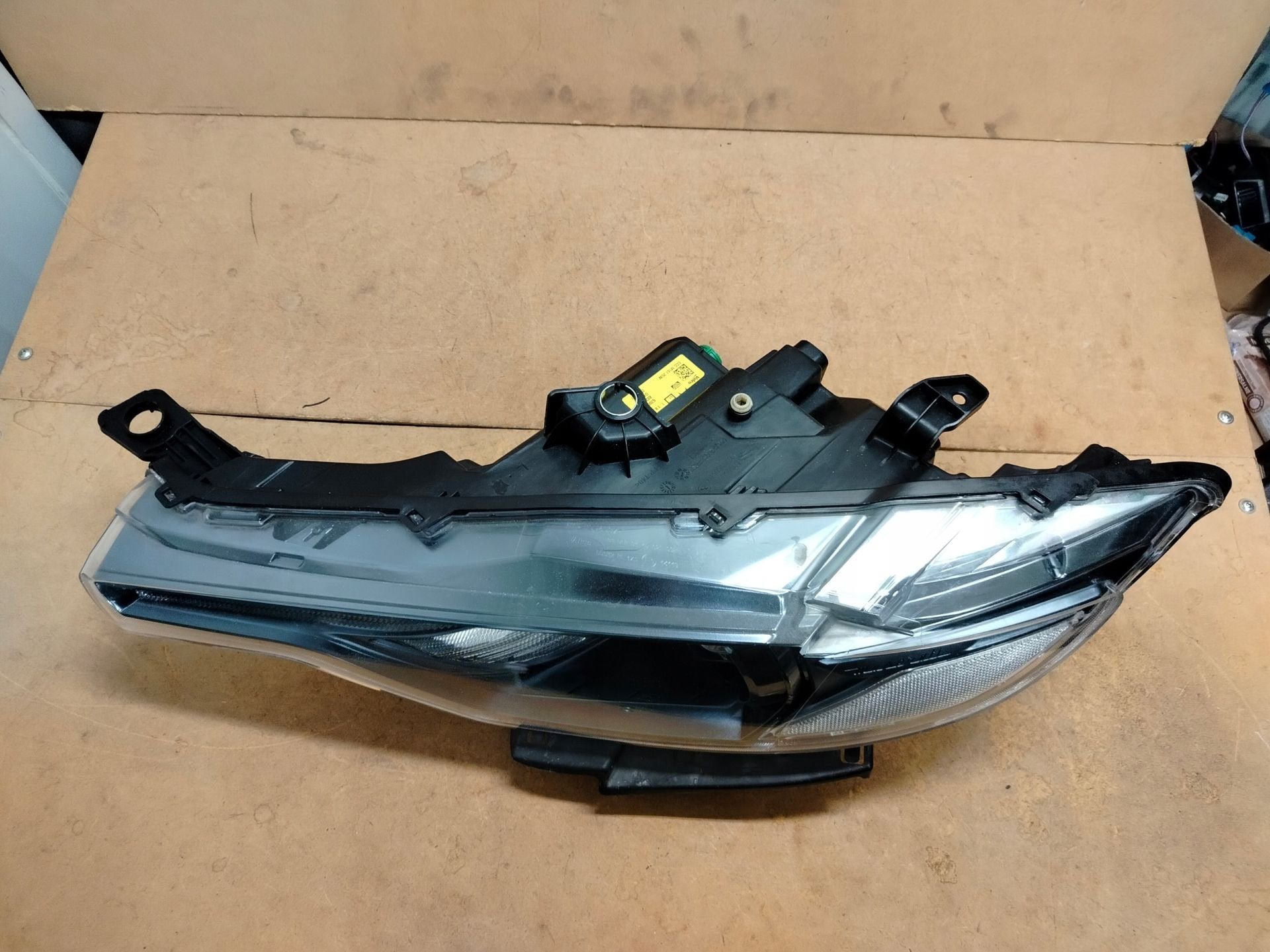 Maserati Levante Achterlicht Links 670032328, Viale Ciro Menotti 322
41121  Modena, IT, Maserati, Gebruikt, Maserati S.p.A.