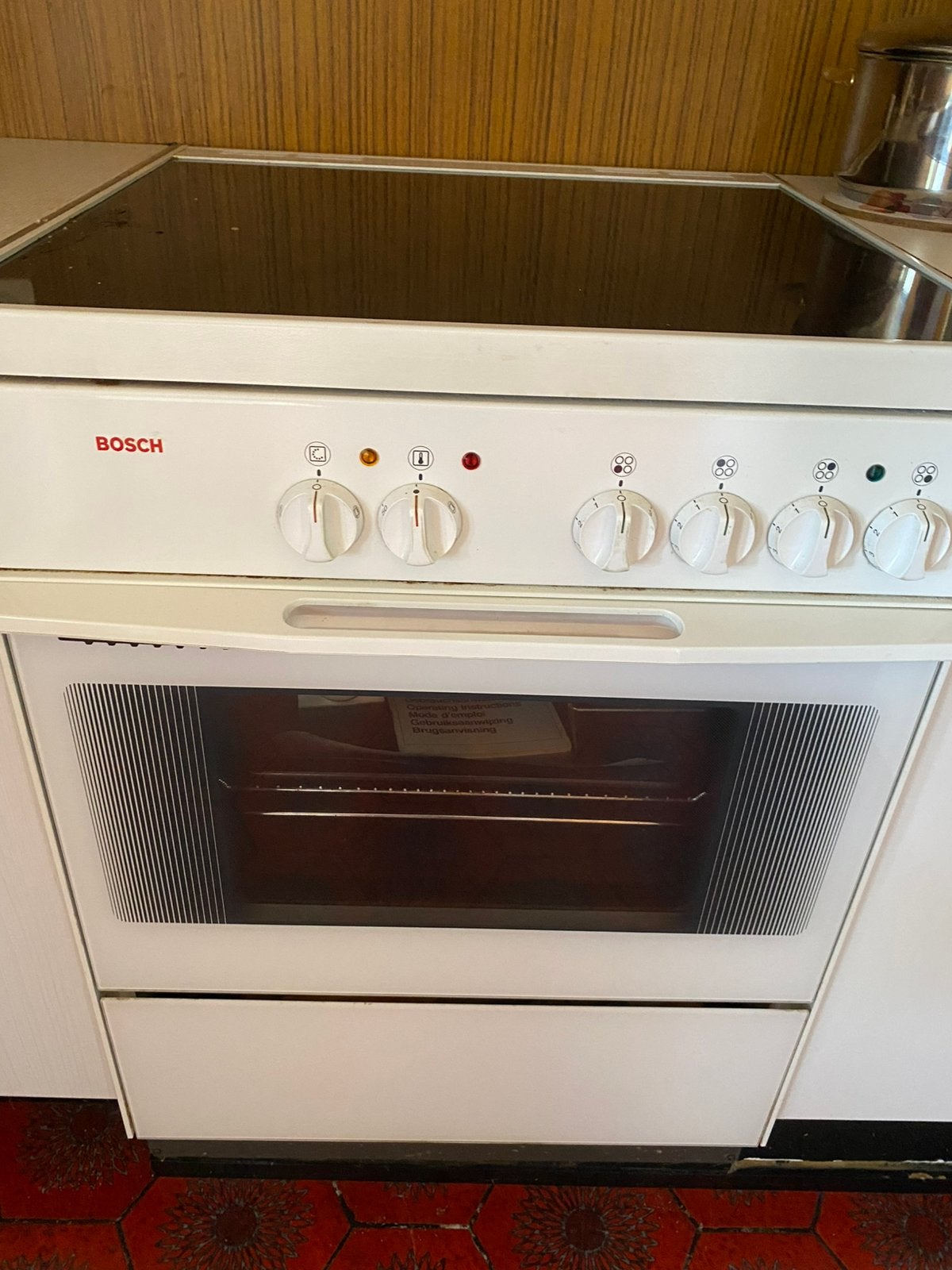 Electrisch fornuis met oven, Elektronische apparatuur, Ophalen, Gebruikt, 4 kookzones, 85 tot 90 cm