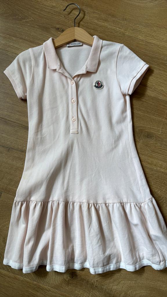 Moncler licht roos kleedje 5-6 jaar, Enfants & Bébés, Enlèvement, Comme neuf