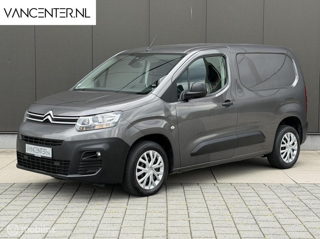 Citroen Berlingo 1.2 131PK BENZINE EAT8 Automaat Carplay, Auto's, Bestelwagens en Lichte vracht, Voorwielaandrijving, Stof, Gebruikt
