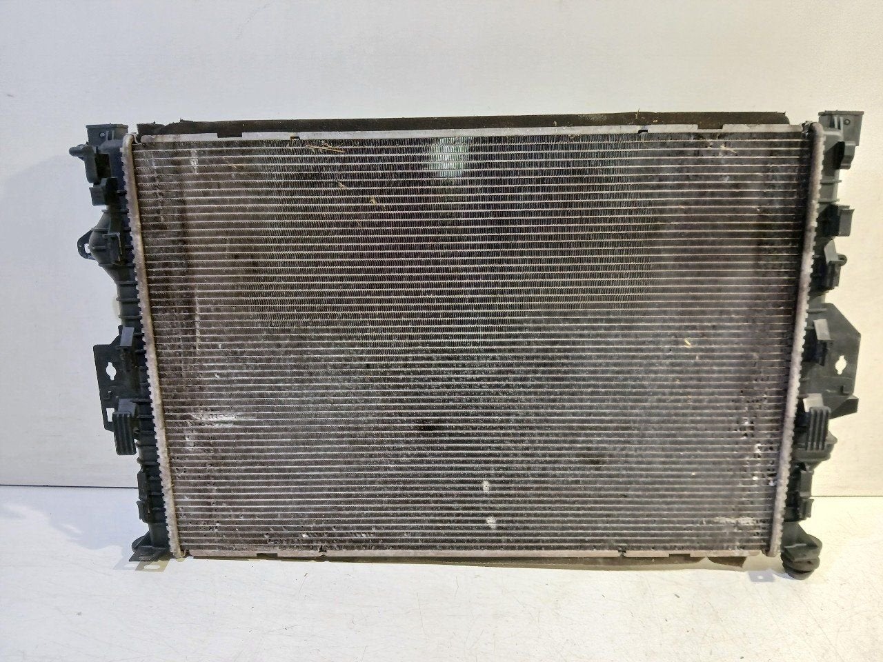 Radiateur Volvo V60, Onderdelen@venauto.nl, Van der Ven Autorecycling B.V., Gebruikt, Ettenseweg 76, 4706 PB Roosendaal, The Netherlands